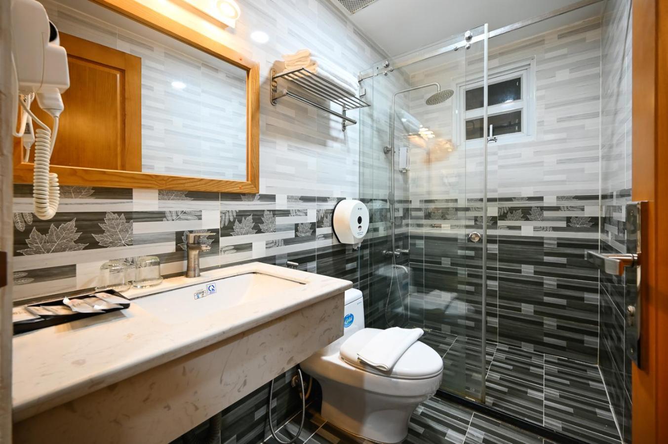 הו צ'י מין סיטי Vivian Airport Hotel Saigon מראה חיצוני תמונה